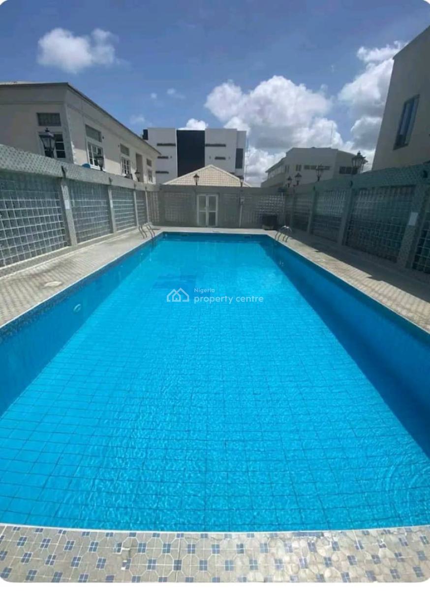 Massive 3 Bedroom Apartment Available, Lekki Phase 1, Lekki, Lagos, Flat / Apartment for Rent