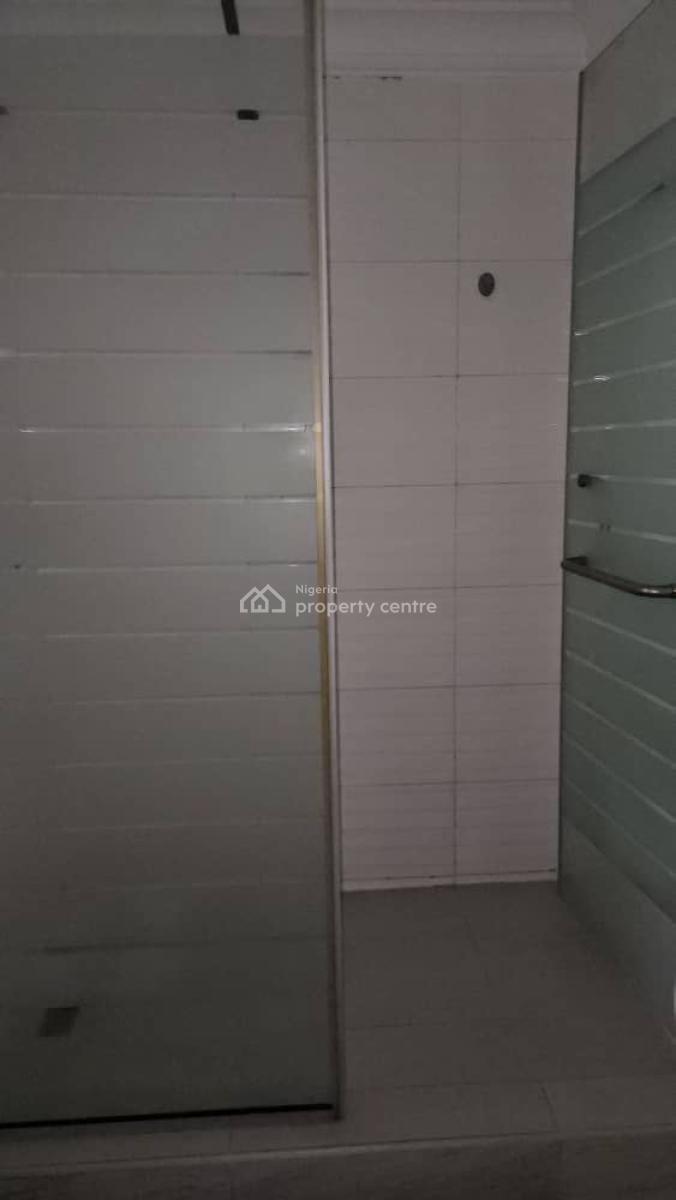 Commercial/residential 3 Bedroom Duplex, Lekki Phase 1, Lekki, Lagos, Terraced Duplex for Rent