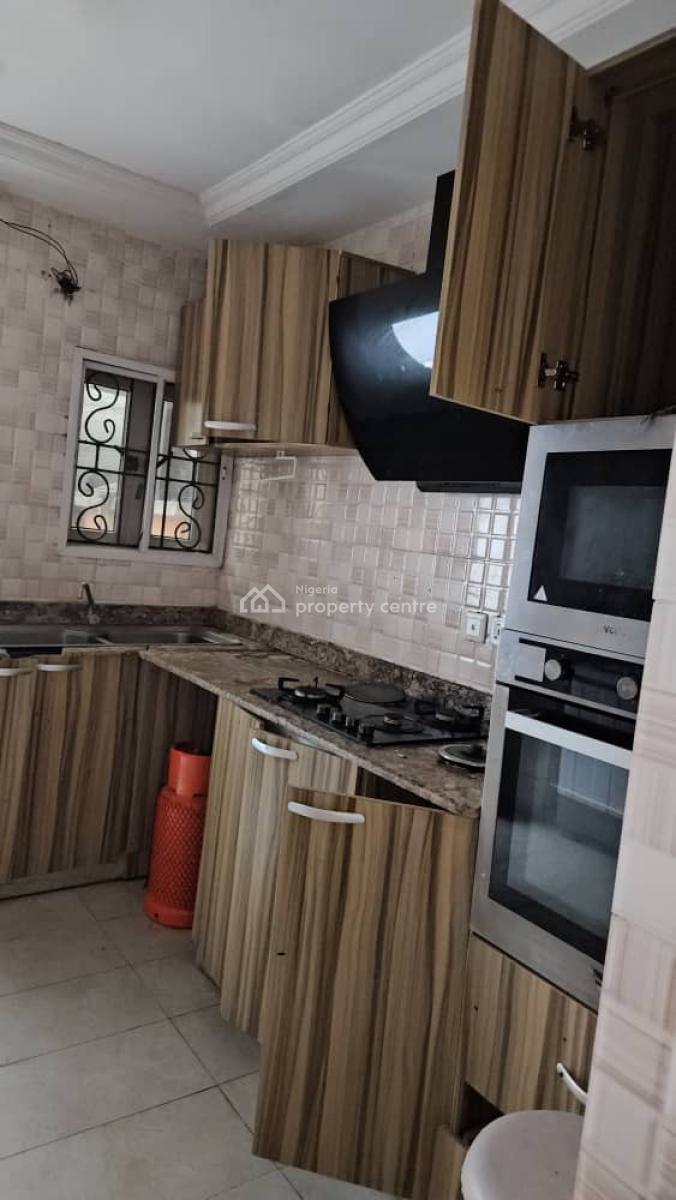 Commercial/residential 3 Bedroom Duplex, Lekki Phase 1, Lekki, Lagos, Terraced Duplex for Rent