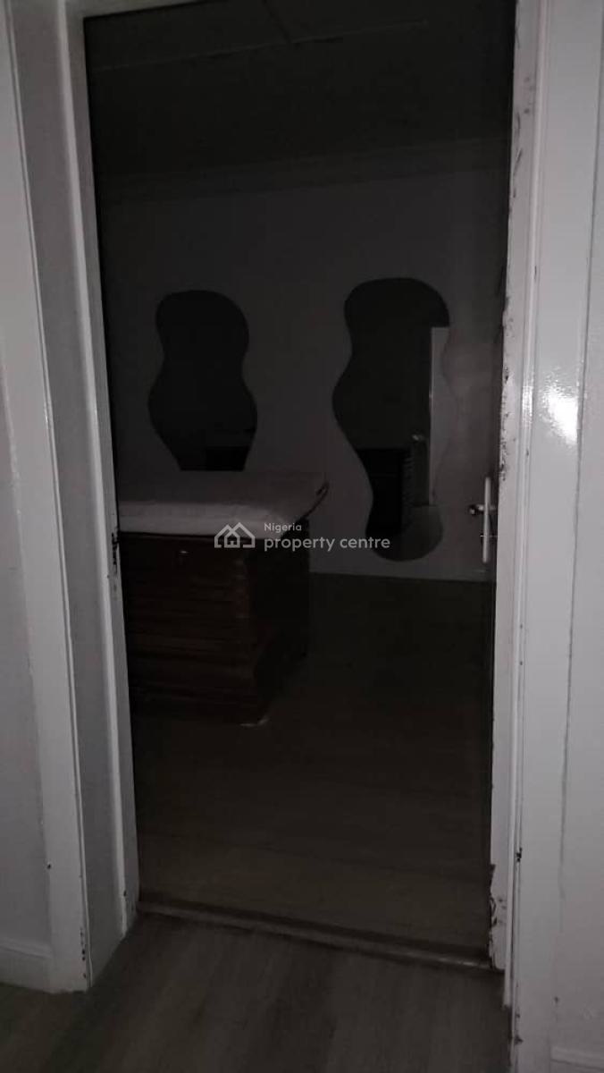 Commercial/residential 3 Bedroom Duplex, Lekki Phase 1, Lekki, Lagos, Terraced Duplex for Rent