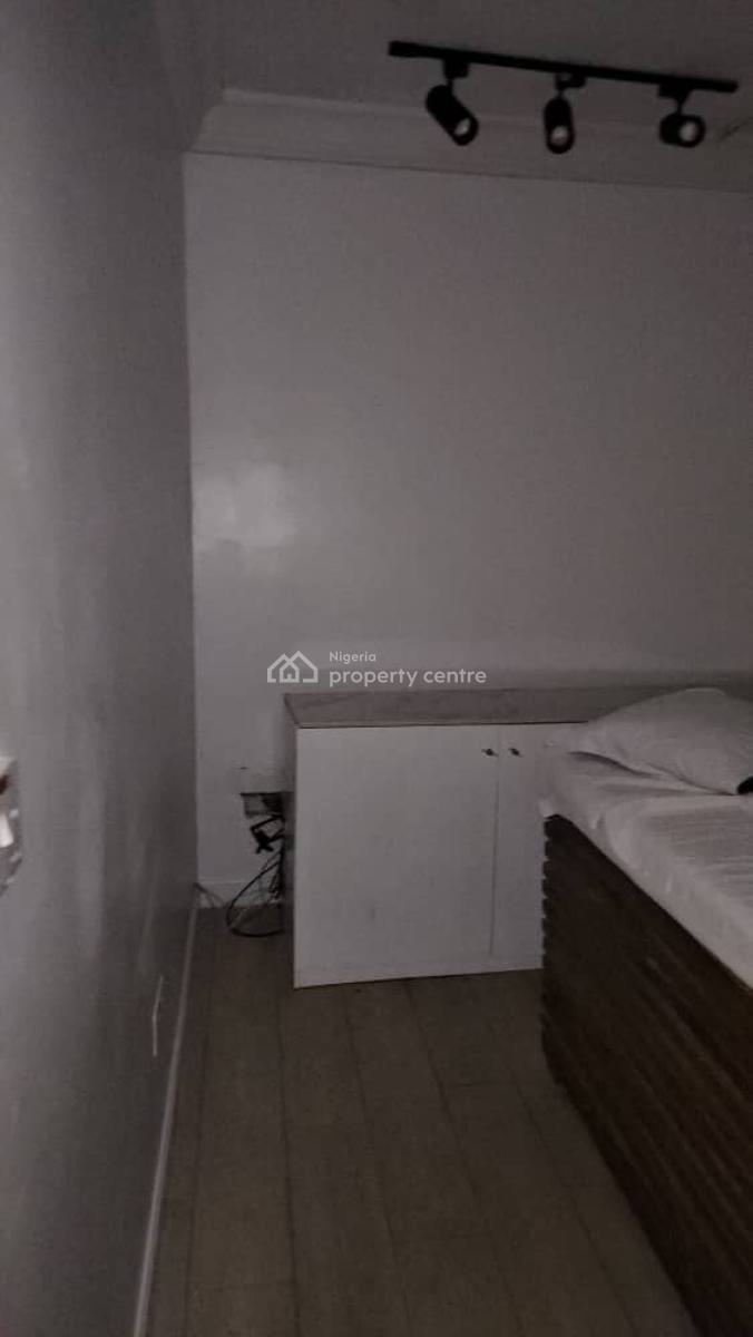 Commercial/residential 3 Bedroom Duplex, Lekki Phase 1, Lekki, Lagos, Terraced Duplex for Rent