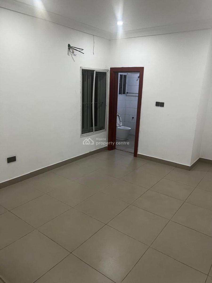 4bedroom Semi Detached House Facing The Road, Osapa London, Lekki, Lagos, Office Space for Rent