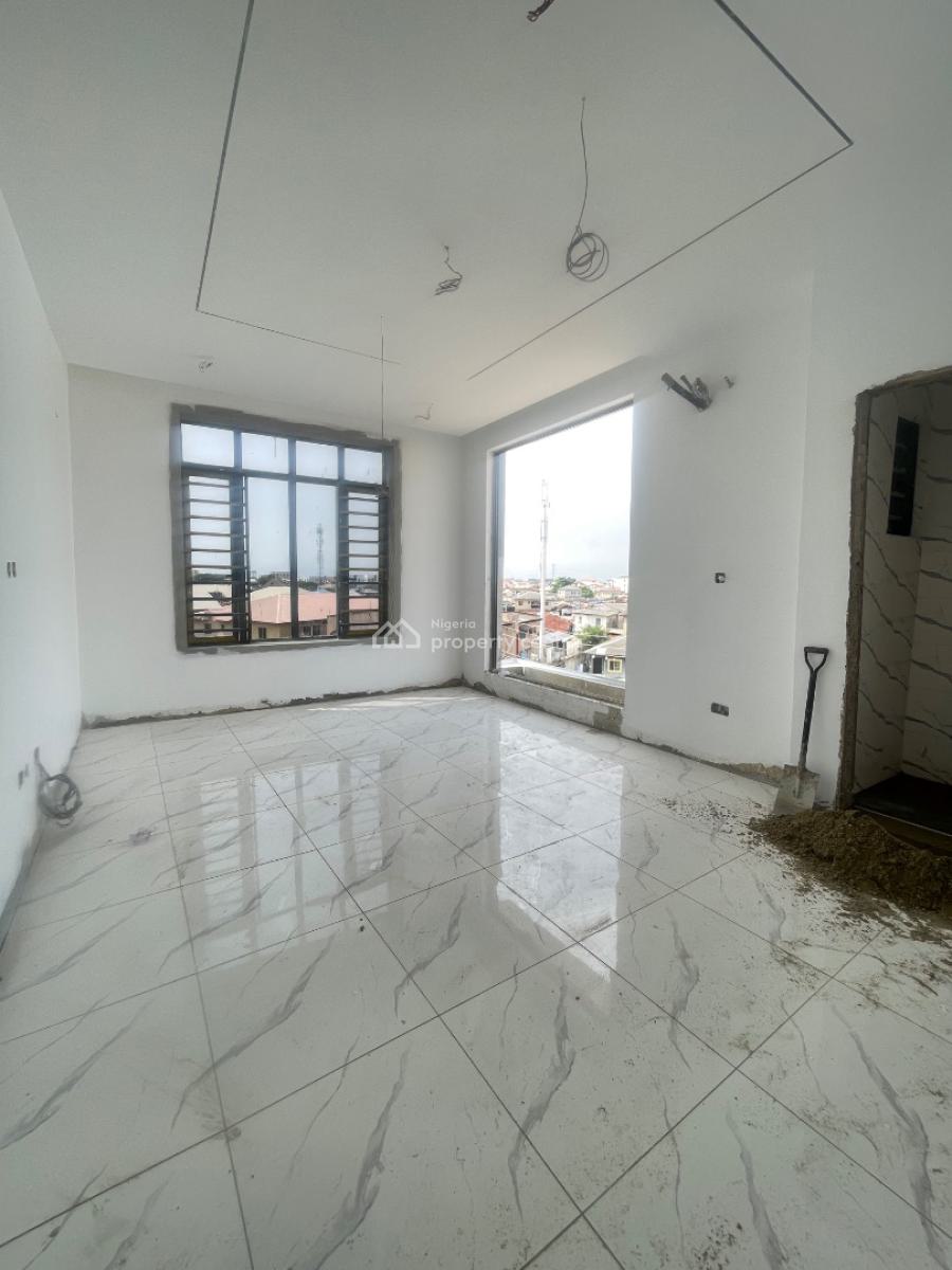 Well Spacious 1bedroom Luxury Apartment, New Road/james Hope, Lekki, Lagos, Mini Flat (room and Parlour) for Sale