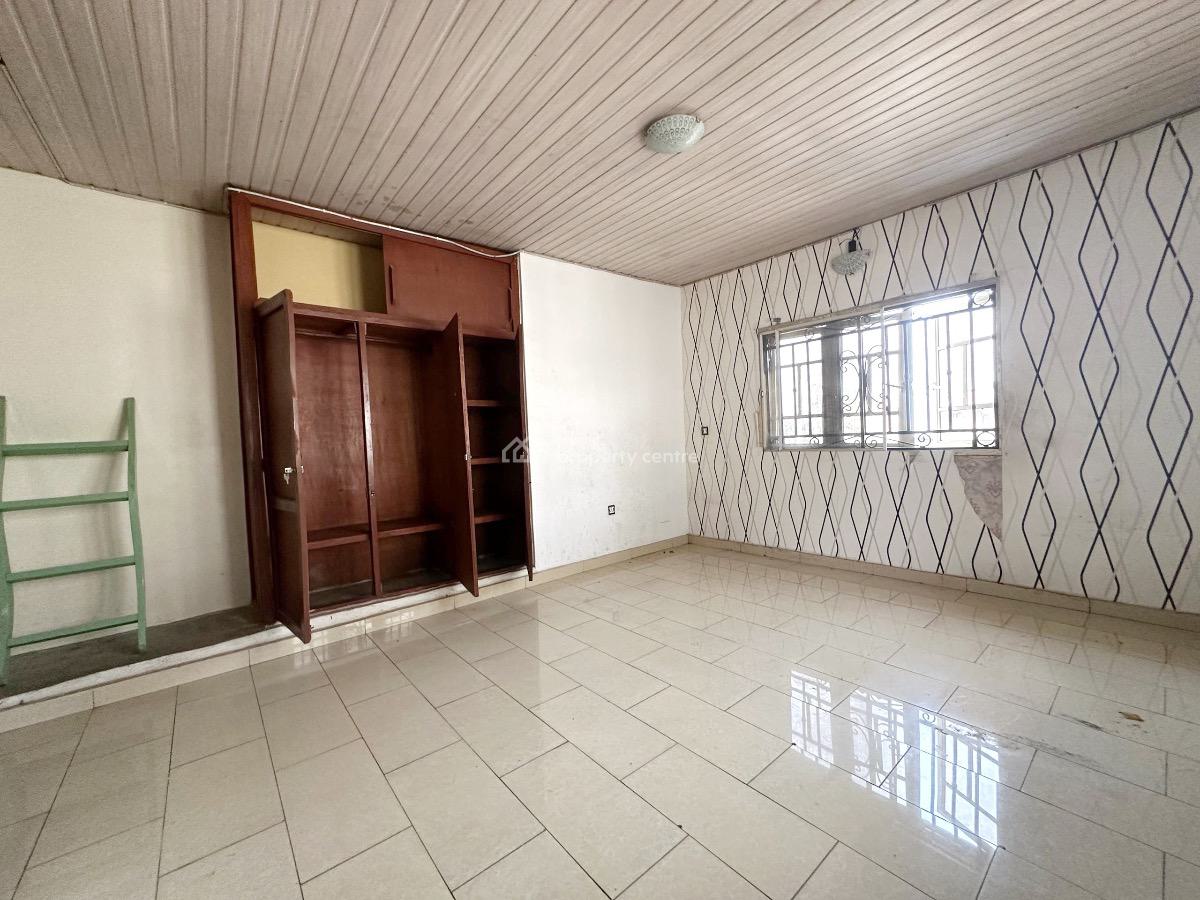 Luxury 3 Bedroom Apartment, Gra Phase 1, Magodo, Lagos, Flat / Apartment for Rent