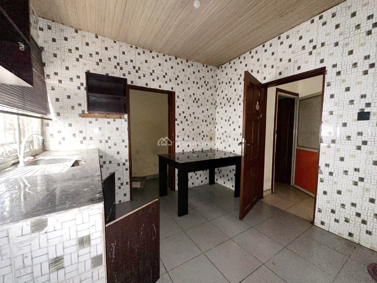 Luxury 3 Bedroom Apartment, Gra Phase 1, Magodo, Lagos, Flat / Apartment for Rent