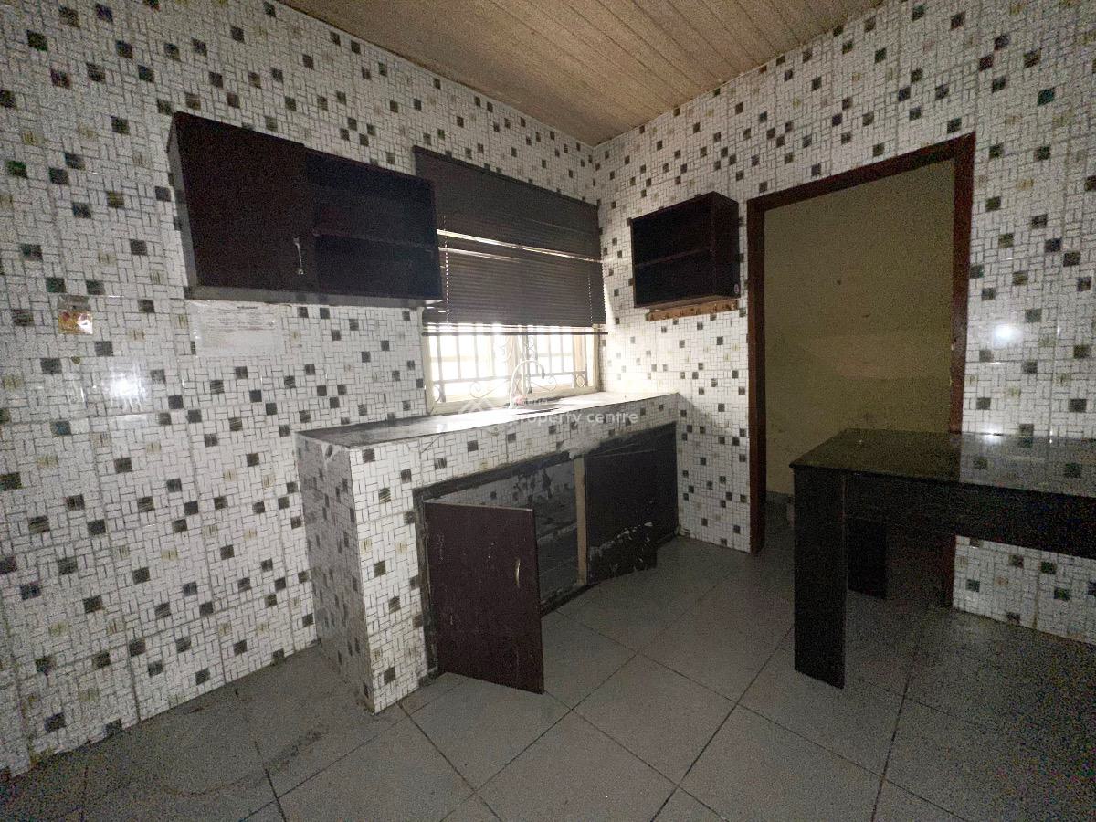 Luxury 3 Bedroom Apartment, Gra Phase 1, Magodo, Lagos, Flat / Apartment for Rent