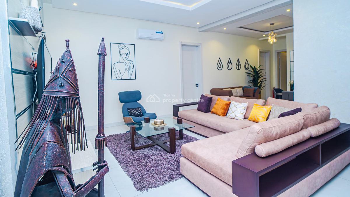 Cozy 3 Bedrooms Apartment in an Estate, Ologolo, Lekki, Lagos, Flat / Apartment Short Let