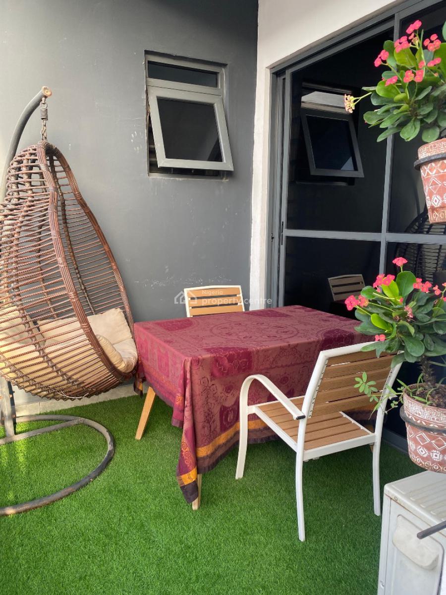 Cozy 3 Bedrooms Apartment in an Estate, Ologolo, Lekki, Lagos, Flat / Apartment Short Let