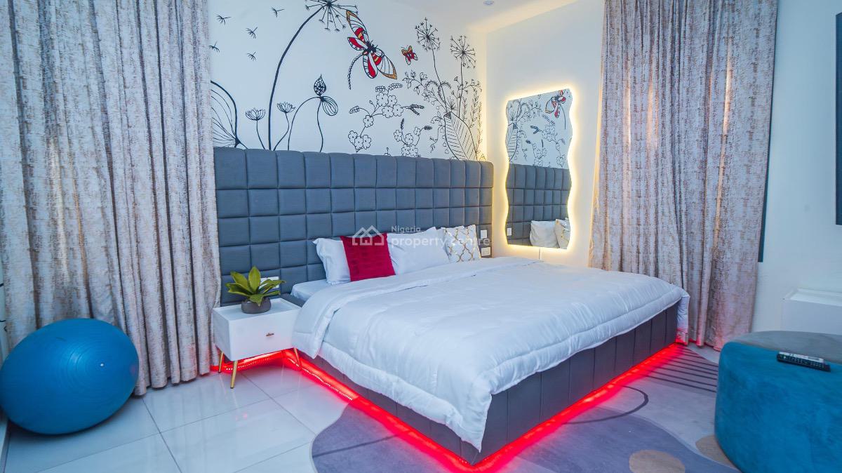 Cozy 3 Bedrooms Apartment in an Estate, Ologolo, Lekki, Lagos, Flat / Apartment Short Let