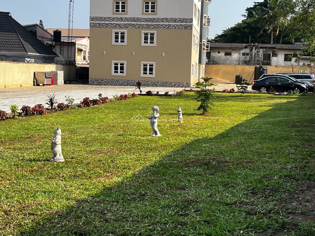 Newly Built and Semi Furnished 3-bedroom Apartment., Musiliu Smith Street, Adekunle, Yaba, Lagos, Flat / Apartment for Rent