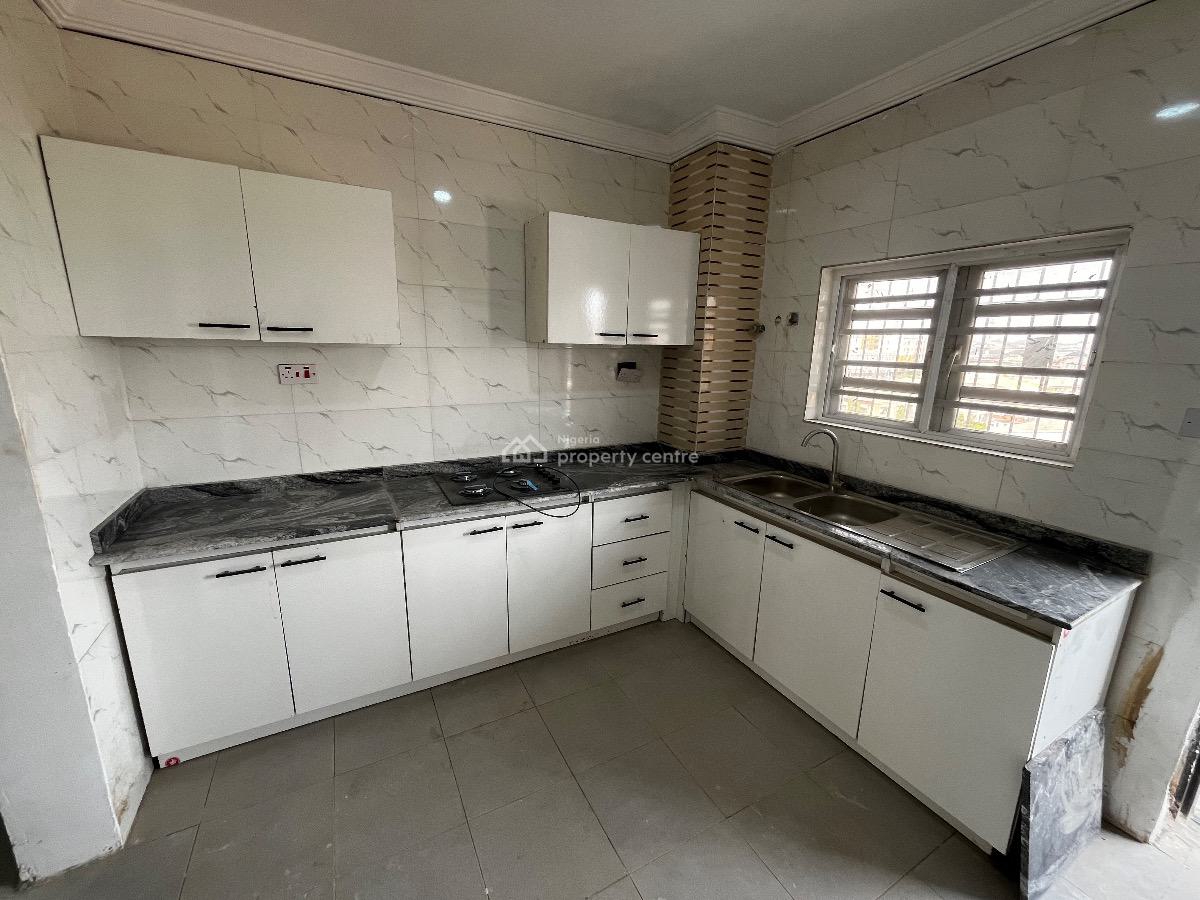 Newly Built and Semi Furnished 3-bedroom Apartment., Musiliu Smith Street, Adekunle, Yaba, Lagos, Flat / Apartment for Rent