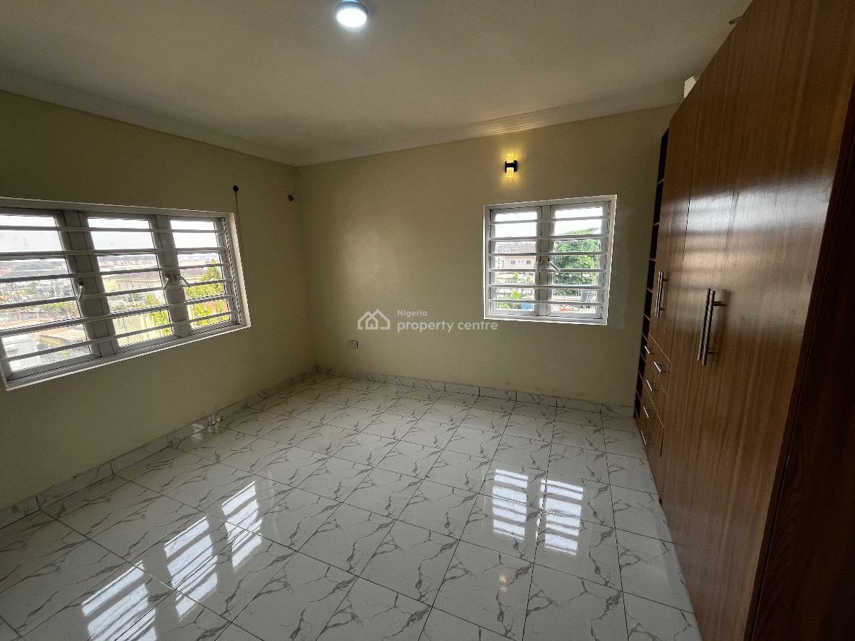 Newly Built and Semi Furnished 3-bedroom Apartment., Musiliu Smith Street, Adekunle, Yaba, Lagos, Flat / Apartment for Rent