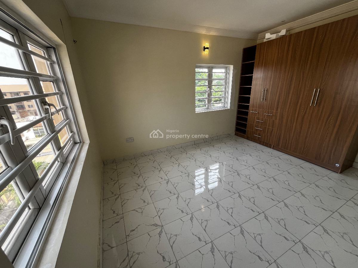 Newly Built and Semi Furnished 3-bedroom Apartment., Musiliu Smith Street, Adekunle, Yaba, Lagos, Flat / Apartment for Rent