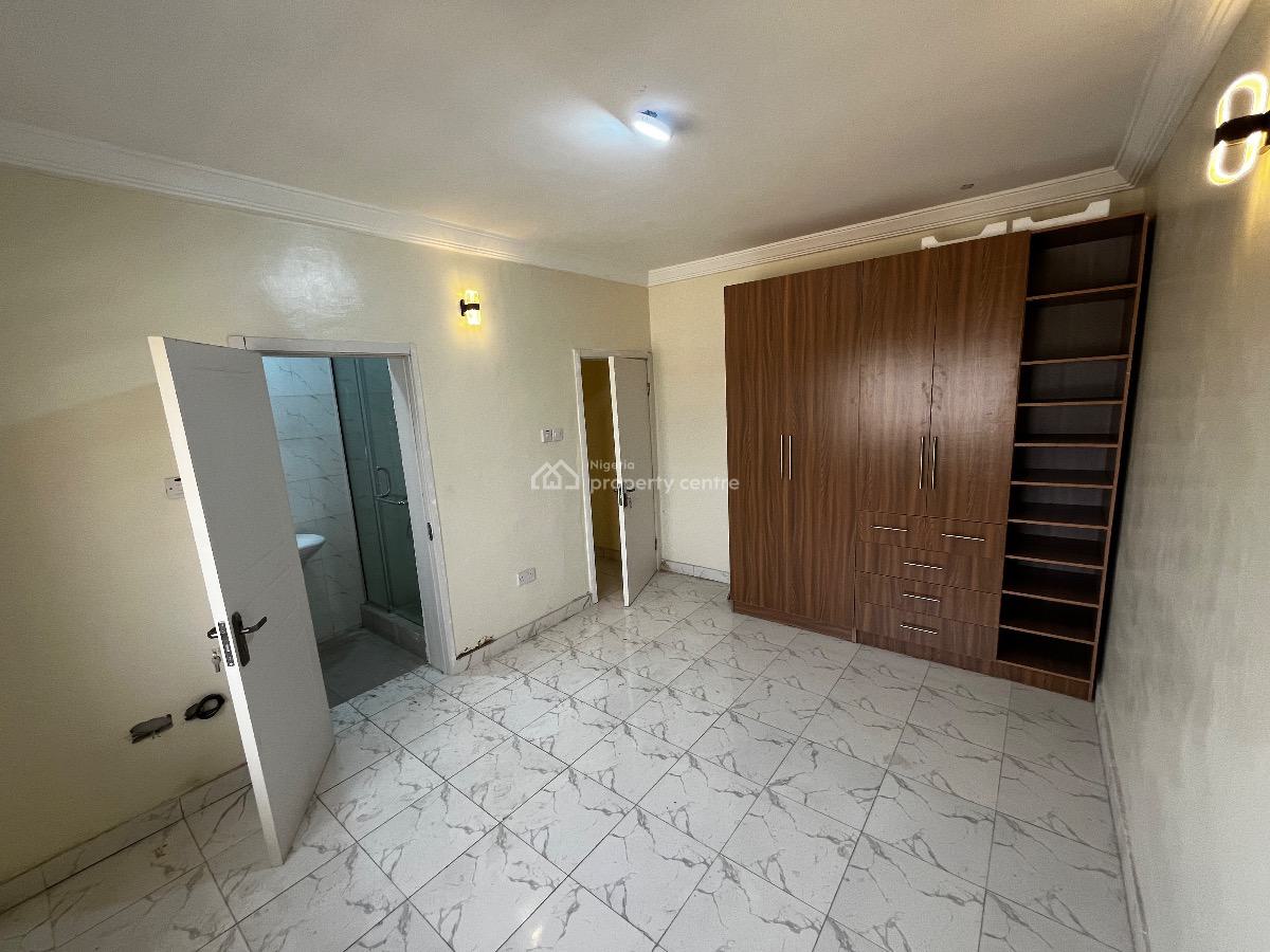 Newly Built and Semi Furnished 3-bedroom Apartment., Musiliu Smith Street, Adekunle, Yaba, Lagos, Flat / Apartment for Rent