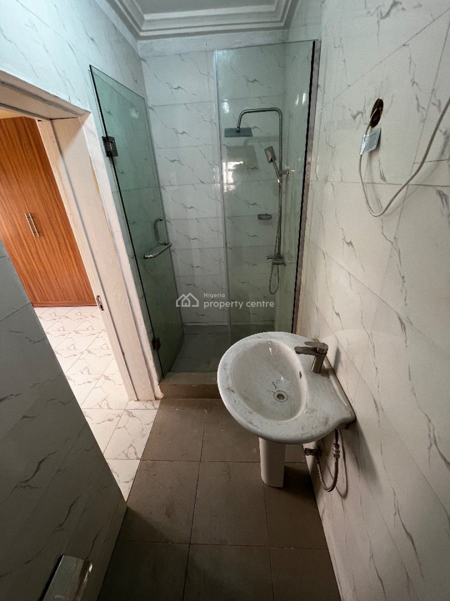 Newly Built and Semi Furnished 3-bedroom Apartment., Musiliu Smith Street, Adekunle, Yaba, Lagos, Flat / Apartment for Rent