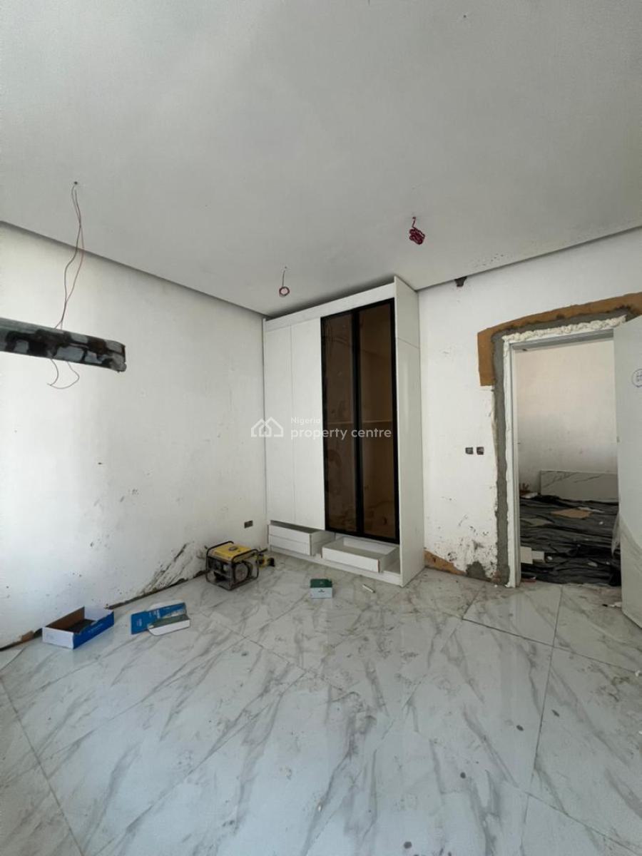 1 Bedroom Apartment with Gym, Swimming Pool and Elevator, Lekki Phase 1, Lekki, Lagos, Flat / Apartment for Sale