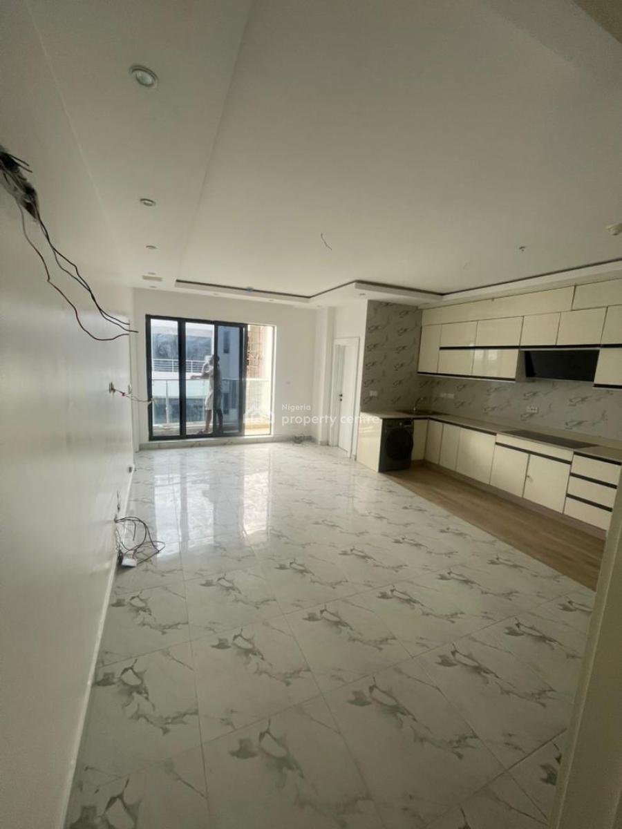 2 Bedroom Apartment with Gym and Swimming Pool, Lekki Phase 1, Lekki, Lagos, Flat / Apartment for Rent