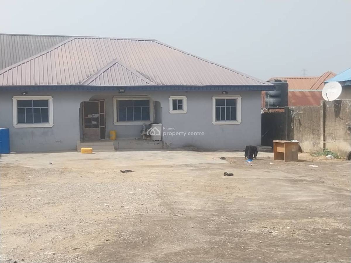 Lovely 3bedroom Bungalow with 2hrs Electricity at Magboro, Oke Ayo, Magboro, Ogun, Detached Bungalow for Sale