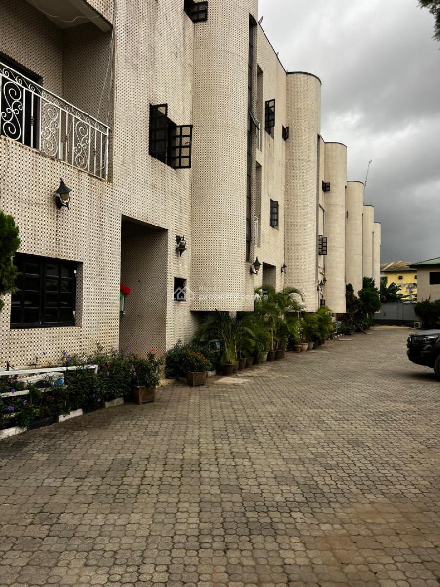 Commercial Purposely Built 5 Bedrooms Terrace Duplex, Ikeja Gra, Ikeja, Lagos, Terraced Duplex for Rent