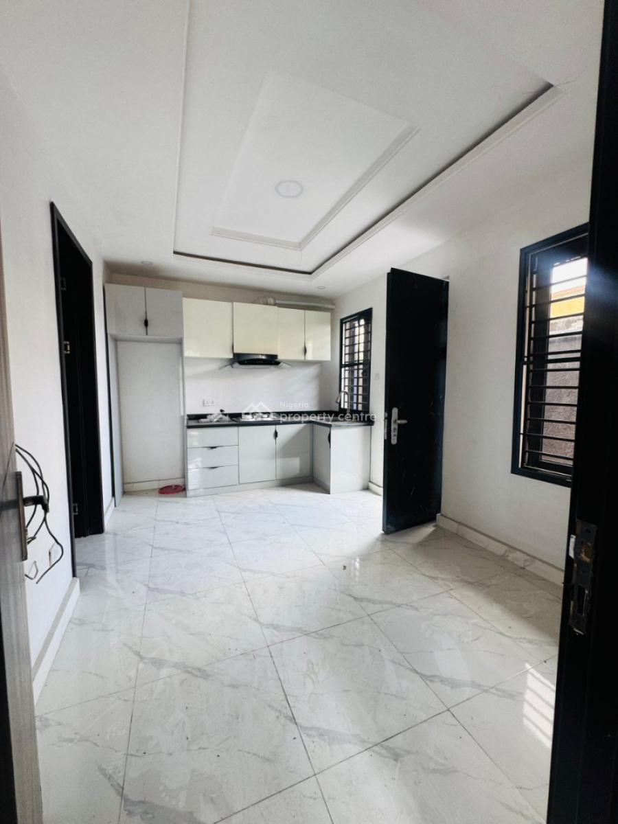 2 Bedroom Apartment, Maryland, Lagos, Flat / Apartment for Sale