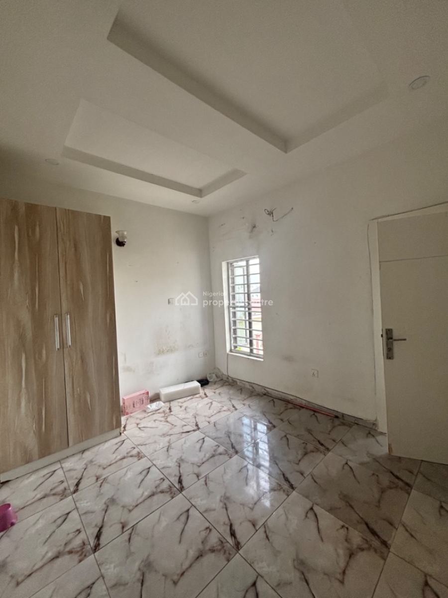 1 Bedroom Shared Apartment, Orchid Road, Lekki, Lagos, Flat / Apartment for Rent