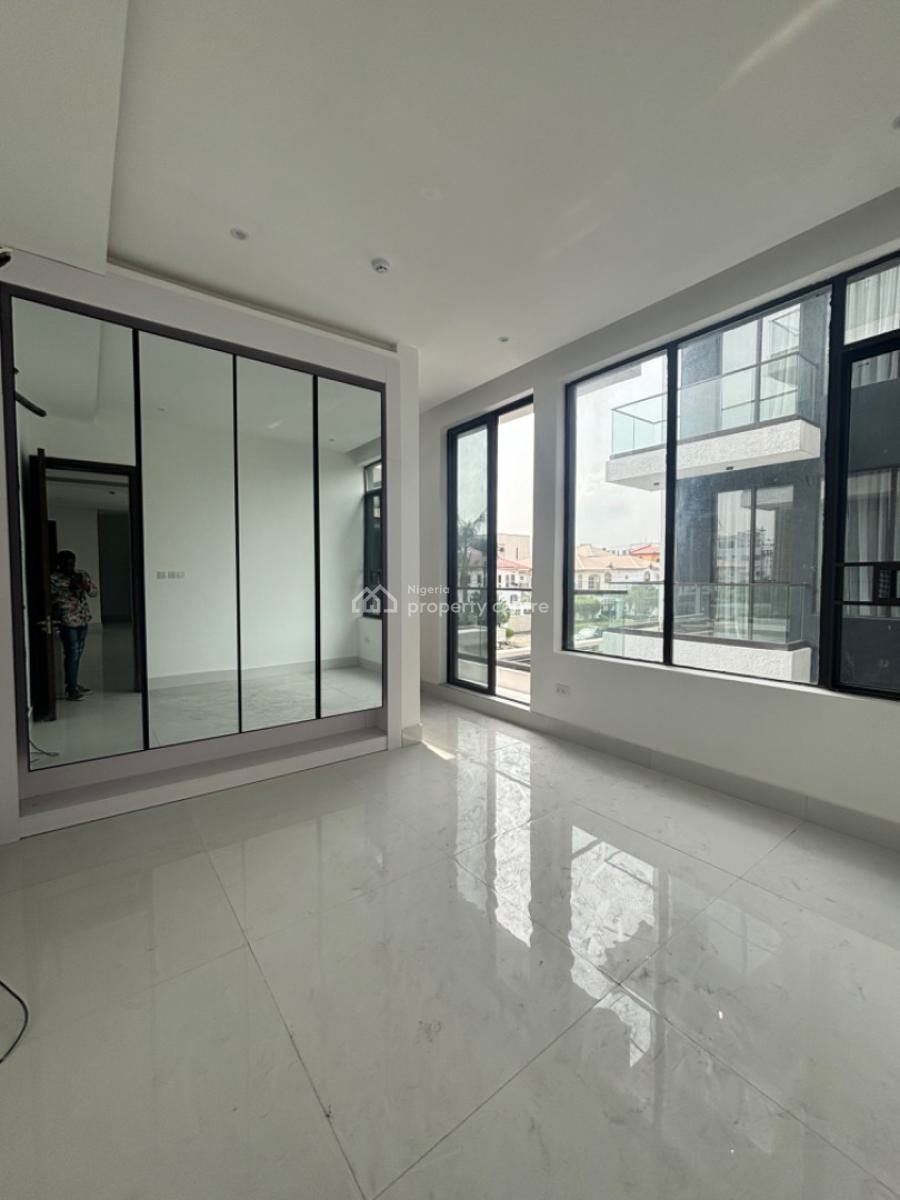 Luxury 3 Bedroom Apartment with a Bq, Pool and Gym, Lekki Phase 1, Lekki, Lagos, Flat / Apartment for Rent