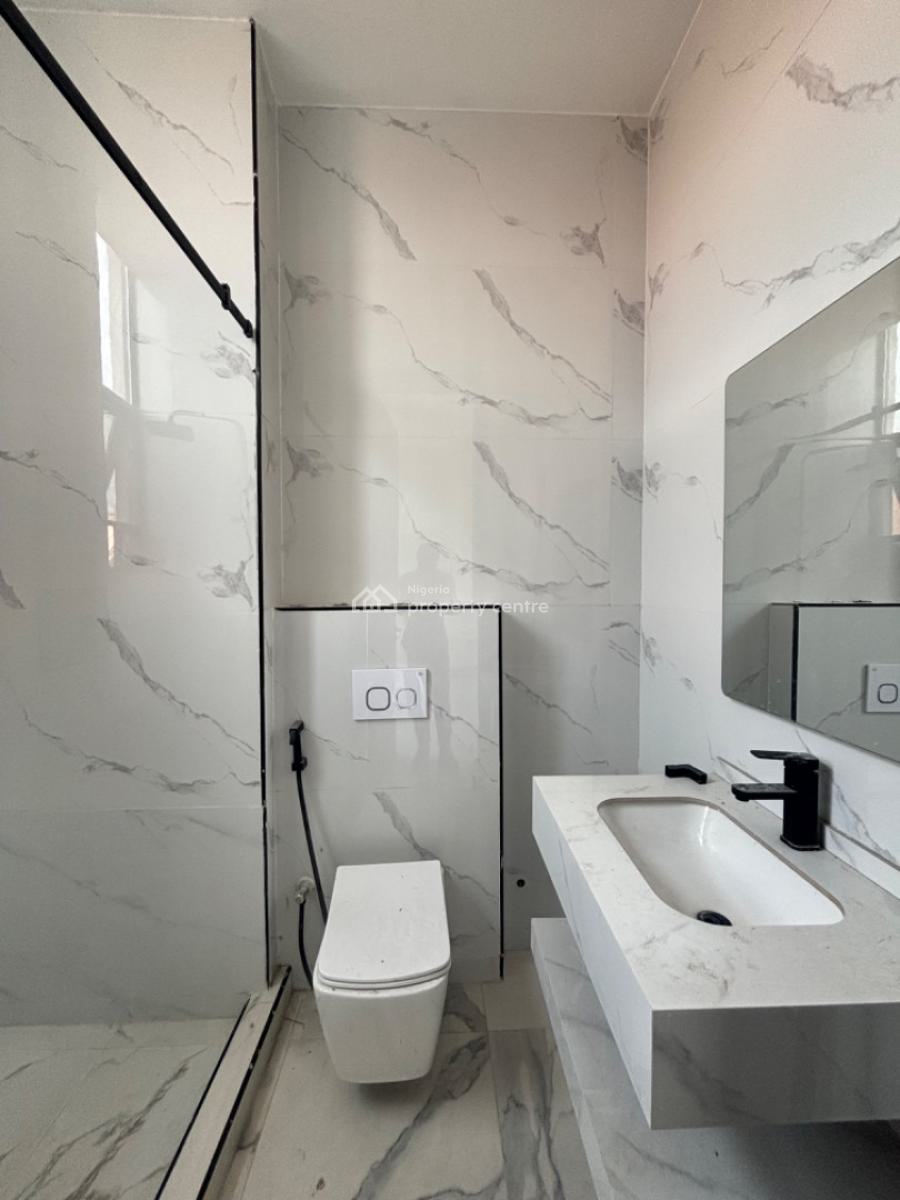 Luxury 3 Bedroom Apartment with a Bq, Pool and Gym, Lekki Phase 1, Lekki, Lagos, Flat / Apartment for Rent