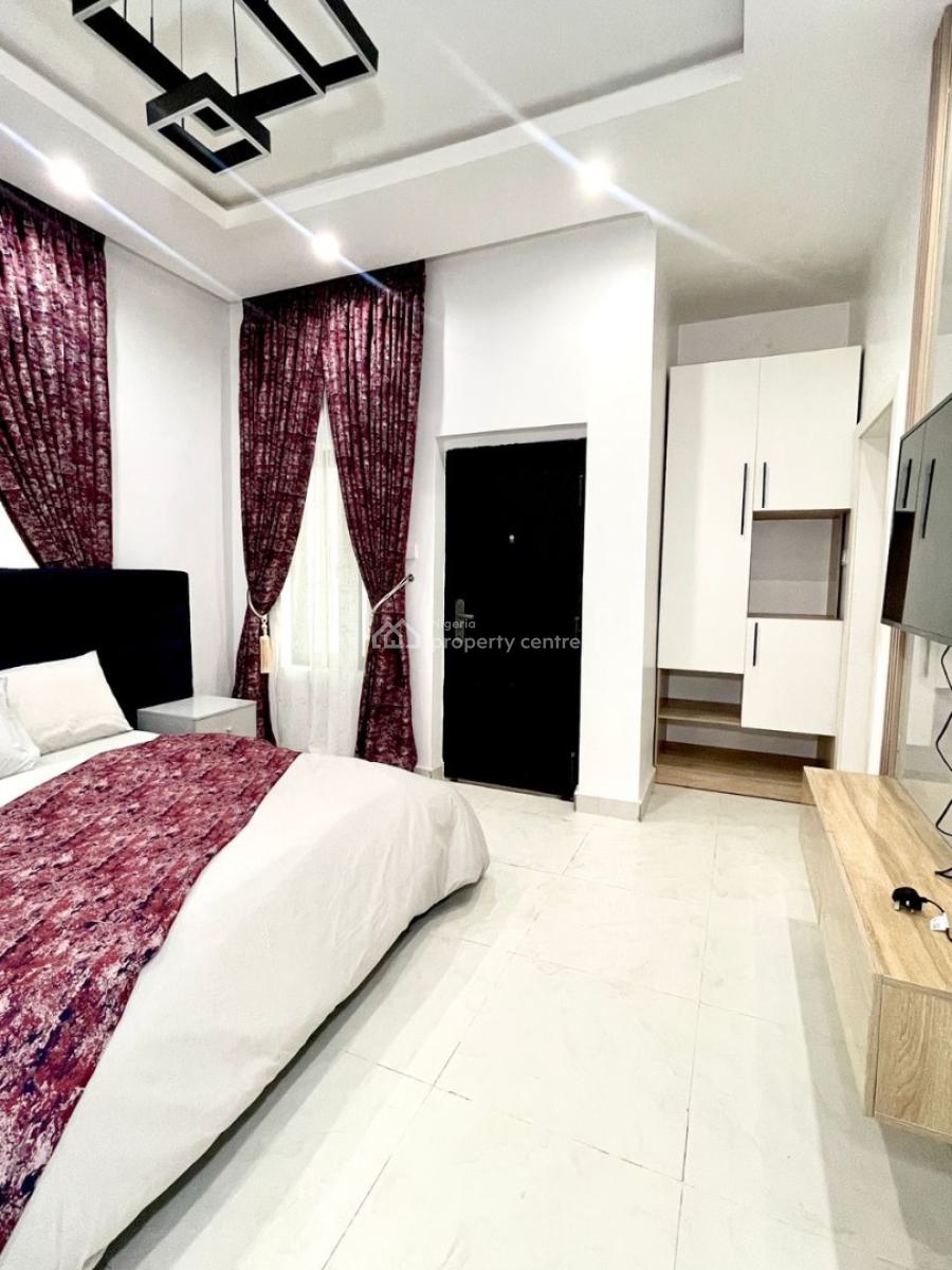 Brand New 2 Bedroom with Top Notch Amenities Available, Surulere, Lagos, Flat / Apartment Short Let