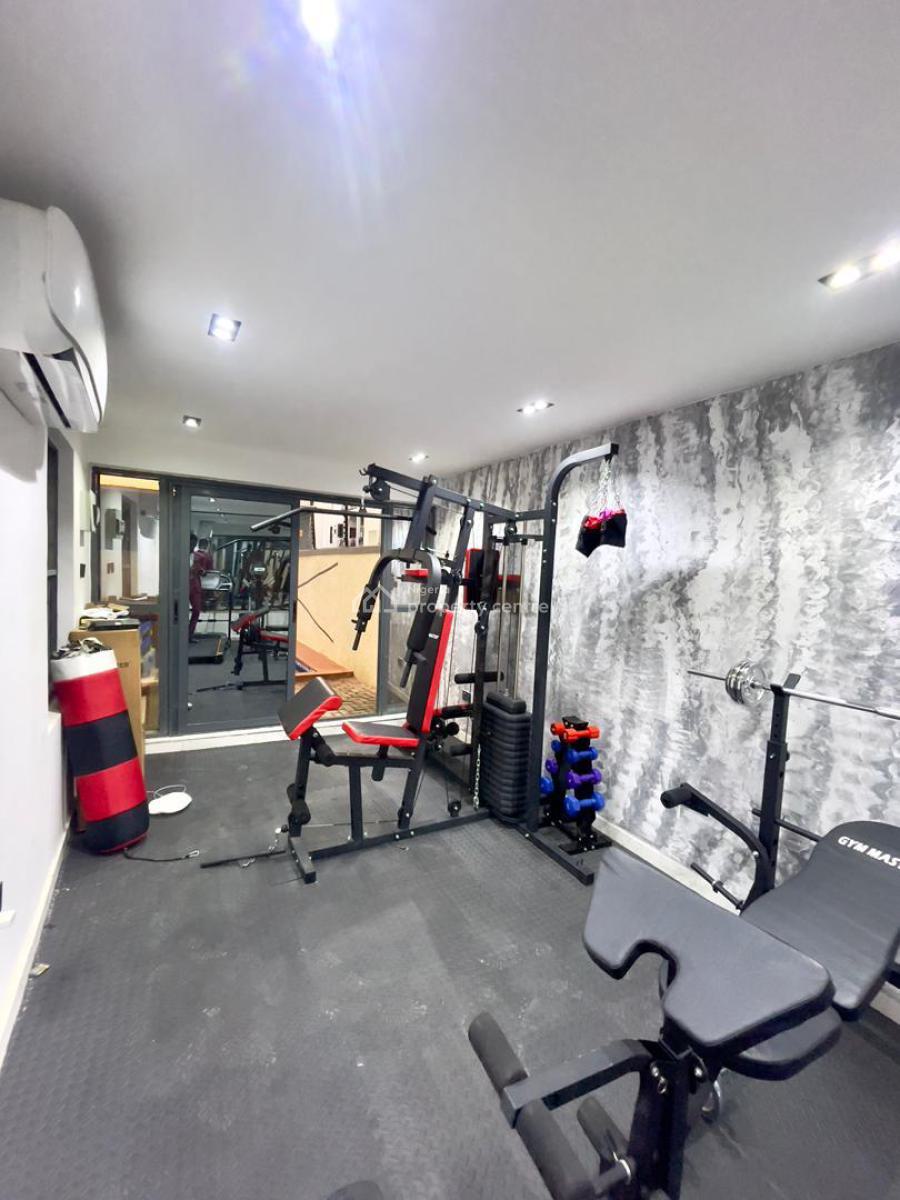 ️ *perfectly Carved Luxury 2 Bed Apartment with Swimming Pool and Gym, Ologolo, Lekki, Lagos, Block of Flats for Sale