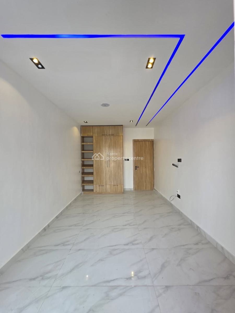 2bedroom Apartment with Bq in Lekki Phase 1, Lekki Phase 1, Lekki, Lagos, Block of Flats for Sale