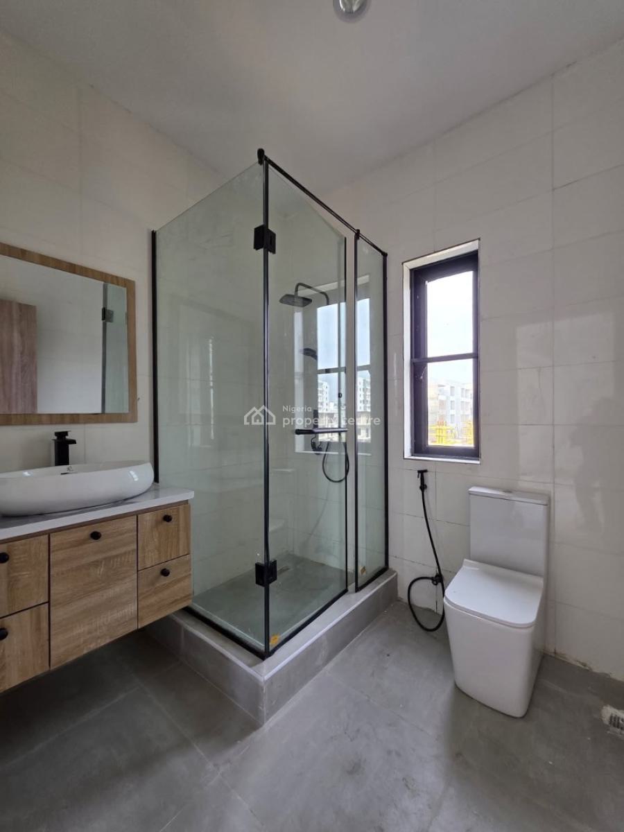 2bedroom Apartment with Bq in Lekki Phase 1, Lekki Phase 1, Lekki, Lagos, Block of Flats for Sale