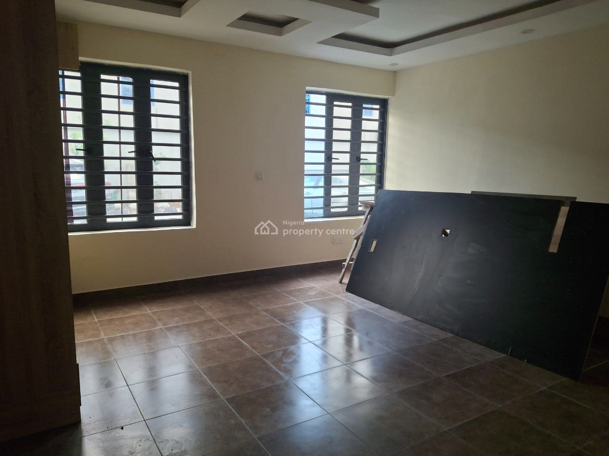 Spacious 3 Bedroom Ground Floor Apartment, Falomo, Ikoyi, Lagos, Flat / Apartment for Rent