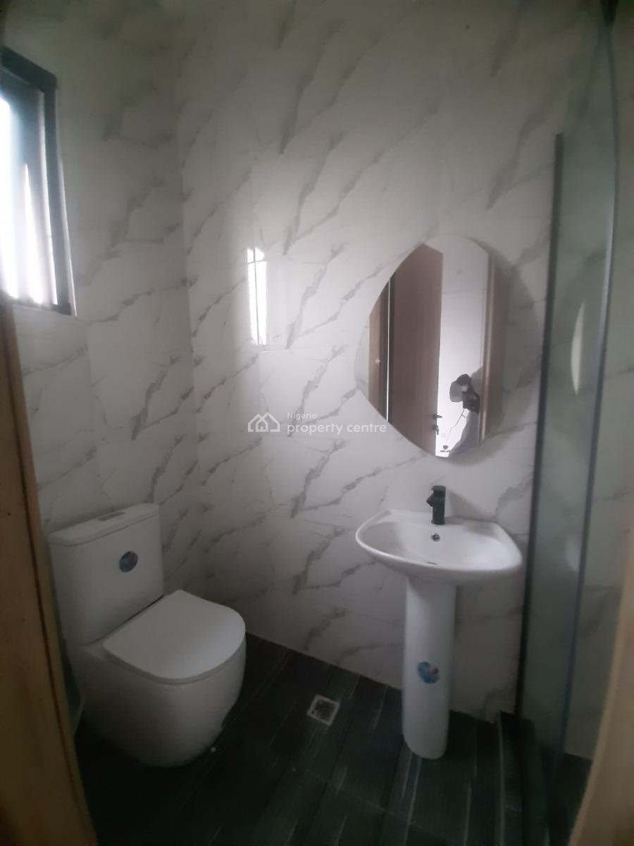 New and Serviced with 24/7 Power Supply 4 Bedroom En-suite Townhouse W, Lekki Phase 1, Lekki, Lagos, Terraced Duplex for Rent