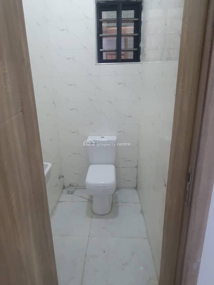 5bedroom Detached House, Magodo Phase 2 Estate, Gra Phase 2, Magodo, Lagos, Detached Duplex for Sale