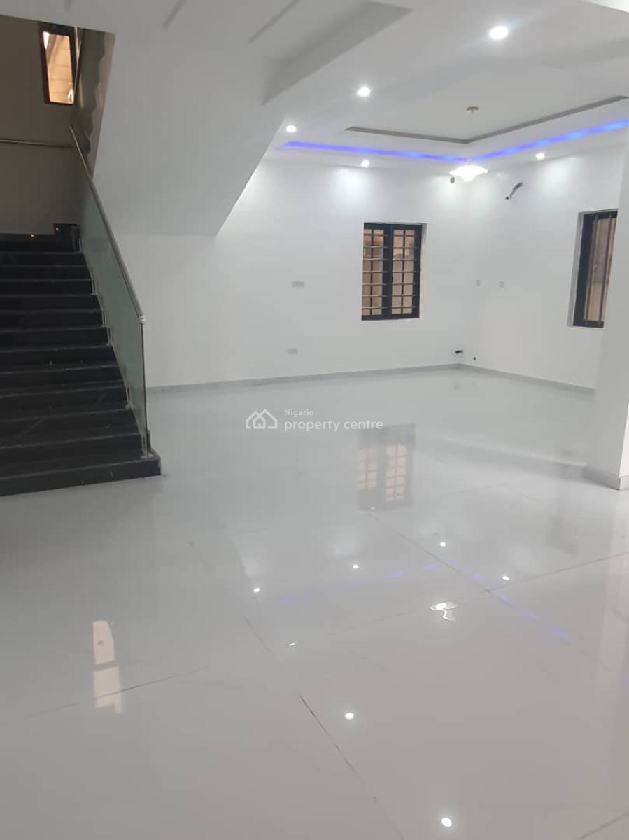 5bedroom Detached House, Magodo Phase 2 Estate, Gra Phase 2, Magodo, Lagos, Detached Duplex for Sale