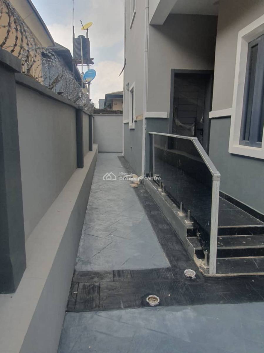 5bedroom Detached House, Magodo Phase 2 Estate, Gra Phase 2, Magodo, Lagos, Detached Duplex for Sale