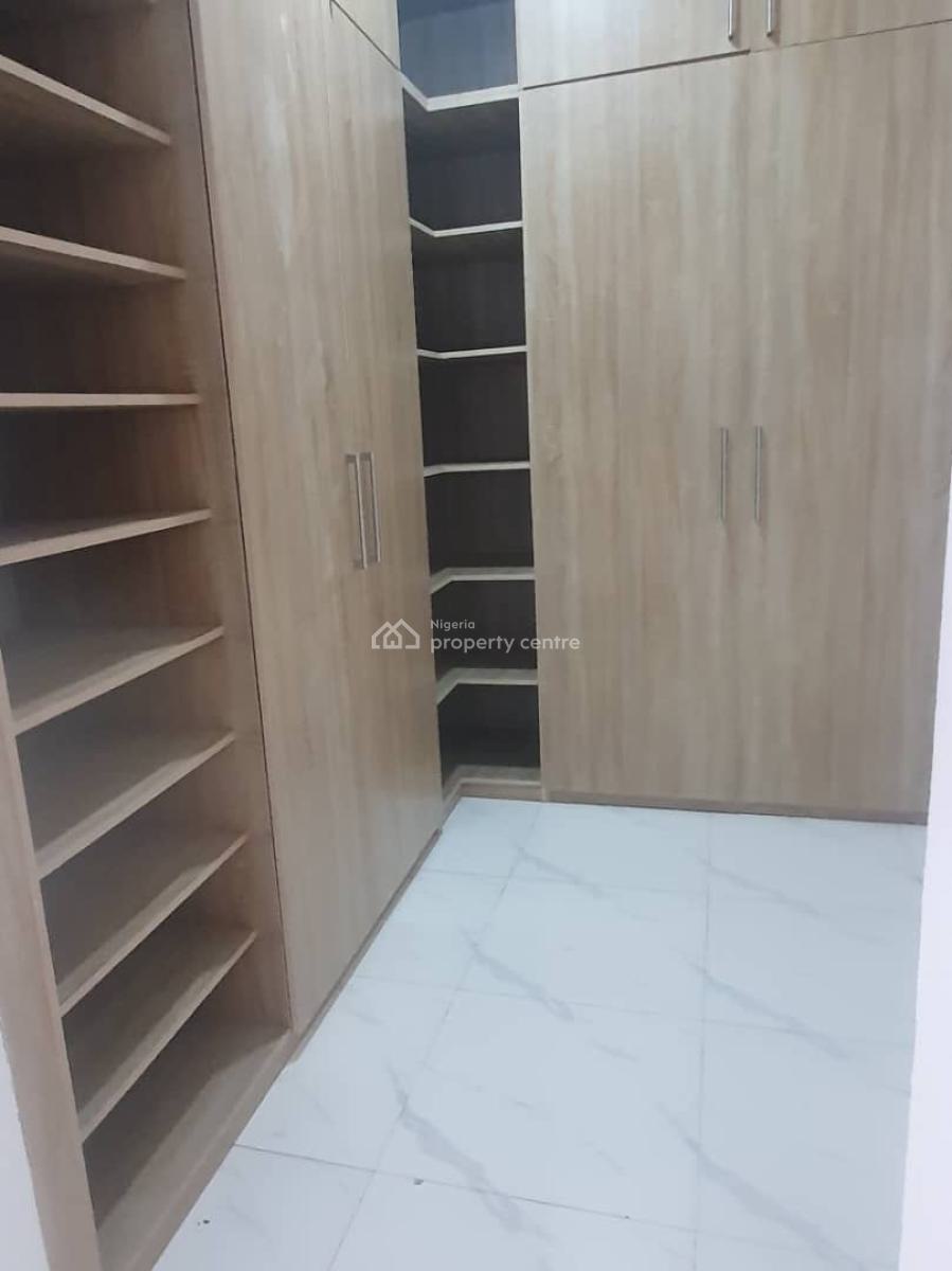 5bedroom Detached House, Magodo Phase 2 Estate, Gra Phase 2, Magodo, Lagos, Detached Duplex for Sale