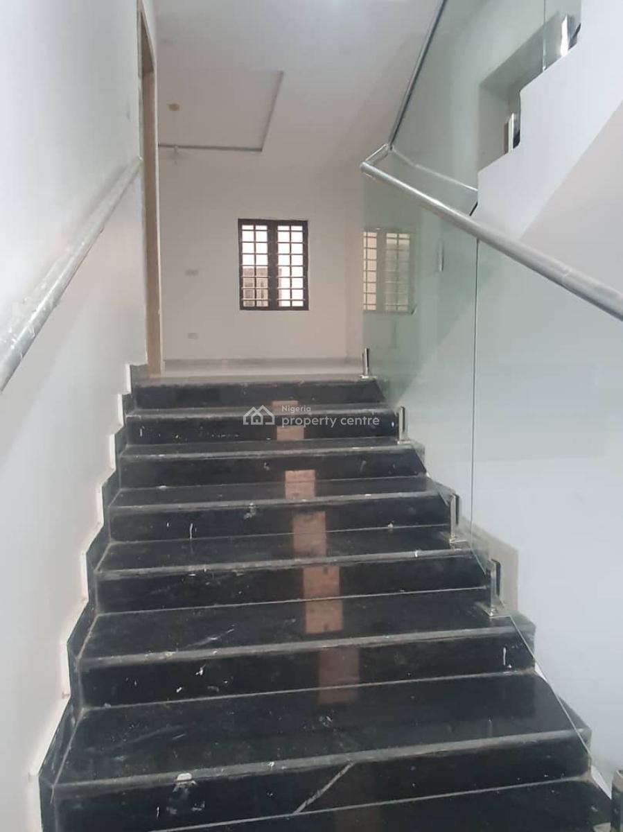5bedroom Detached House, Magodo Phase 2 Estate, Gra Phase 2, Magodo, Lagos, Detached Duplex for Sale