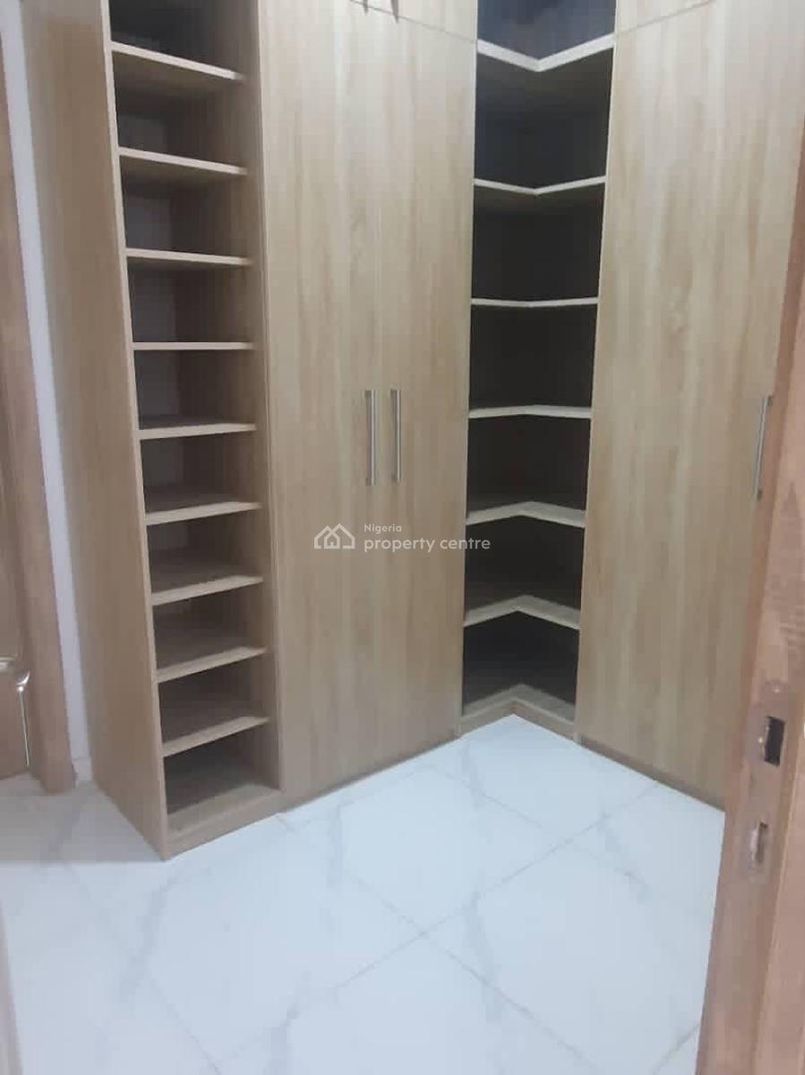 5bedroom Detached House, Magodo Phase 2 Estate, Gra Phase 2, Magodo, Lagos, Detached Duplex for Sale