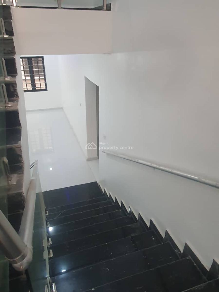 5bedroom Detached House, Magodo Phase 2 Estate, Gra Phase 2, Magodo, Lagos, Detached Duplex for Sale