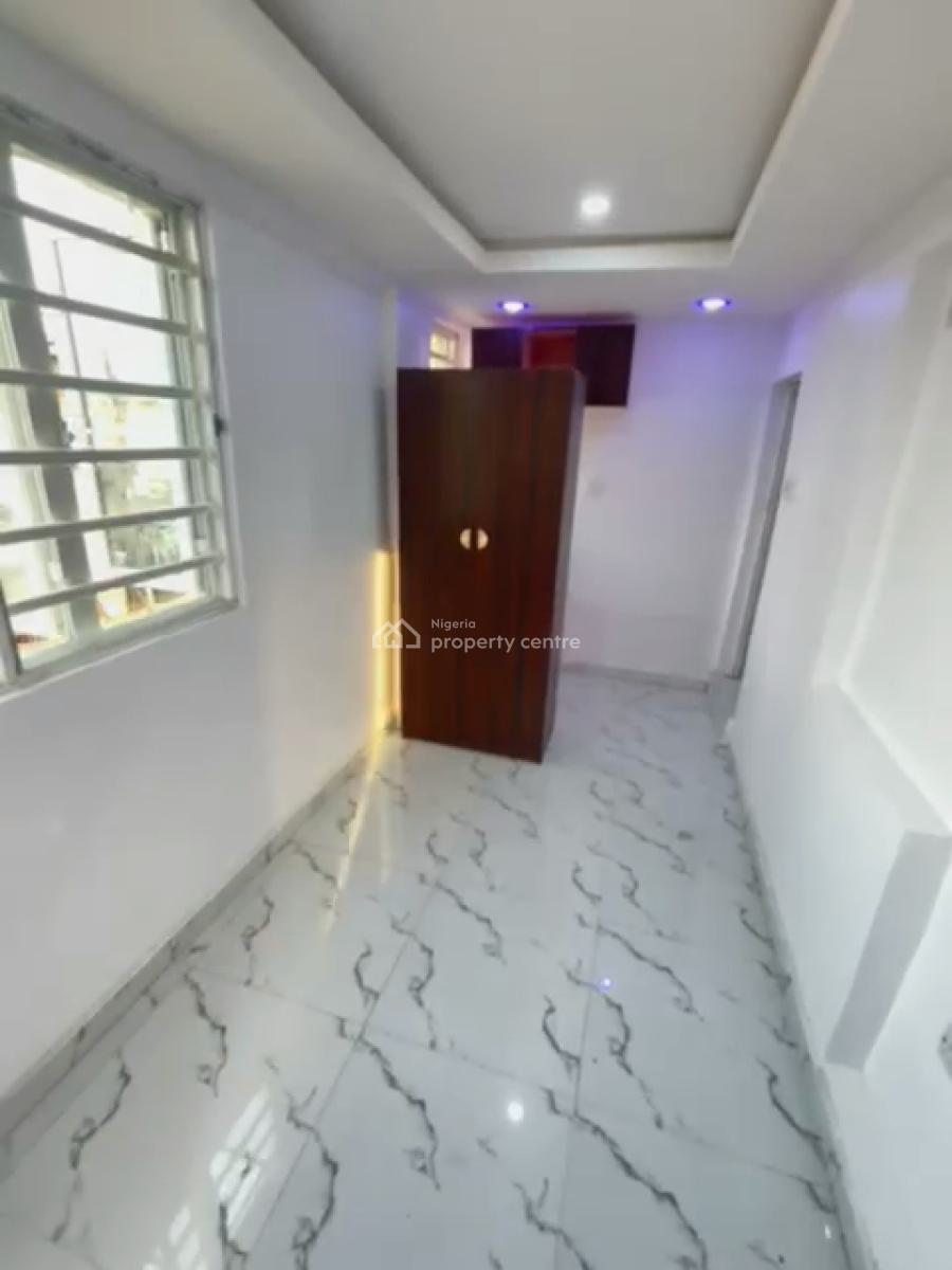 Compact Studio Self-con  (upstairs), Oregun, Oregun, Ikeja, Lagos, Self Contain (single Rooms) for Rent