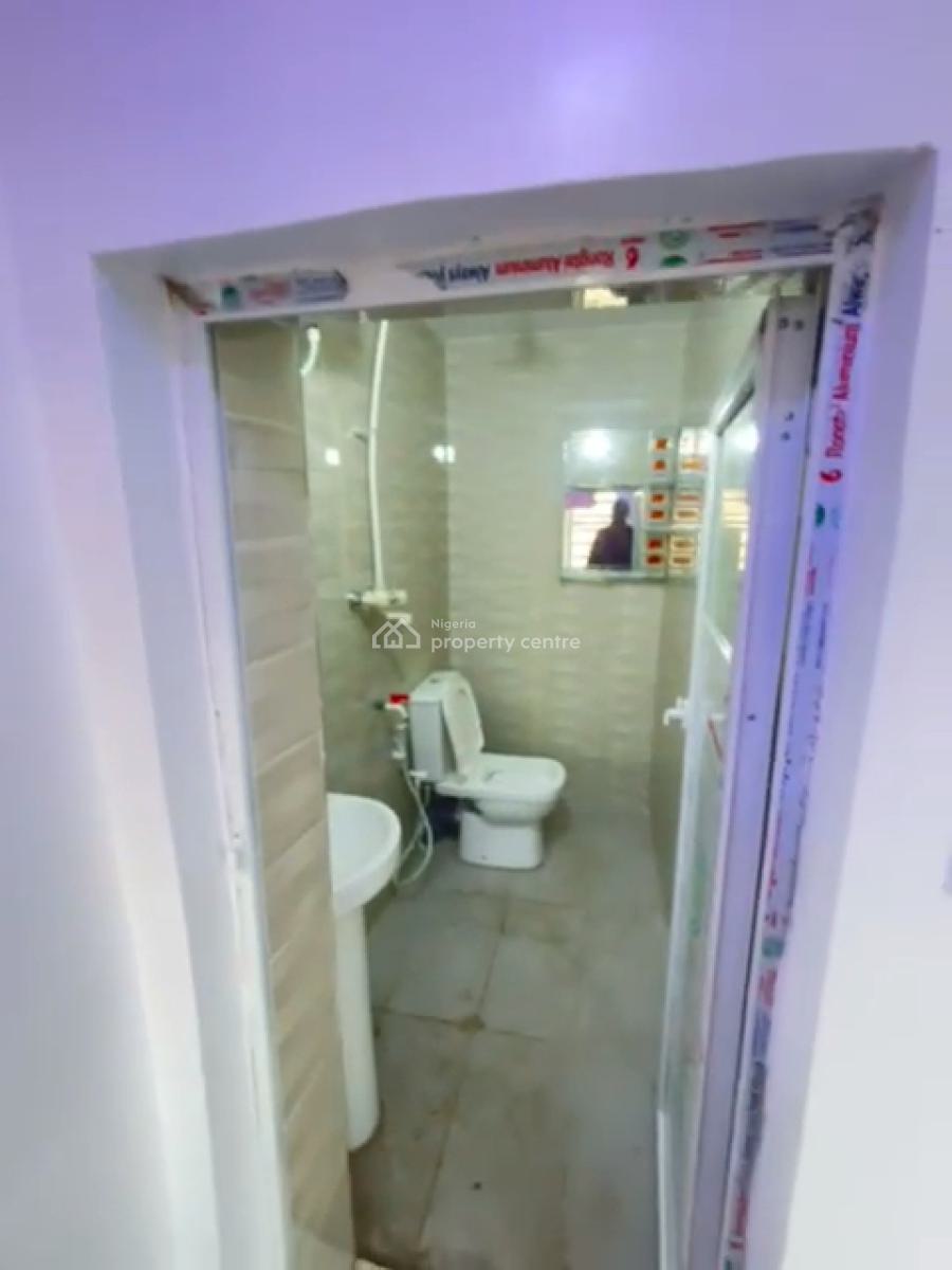 Compact Studio Self-con  (upstairs), Oregun, Oregun, Ikeja, Lagos, Self Contain (single Rooms) for Rent