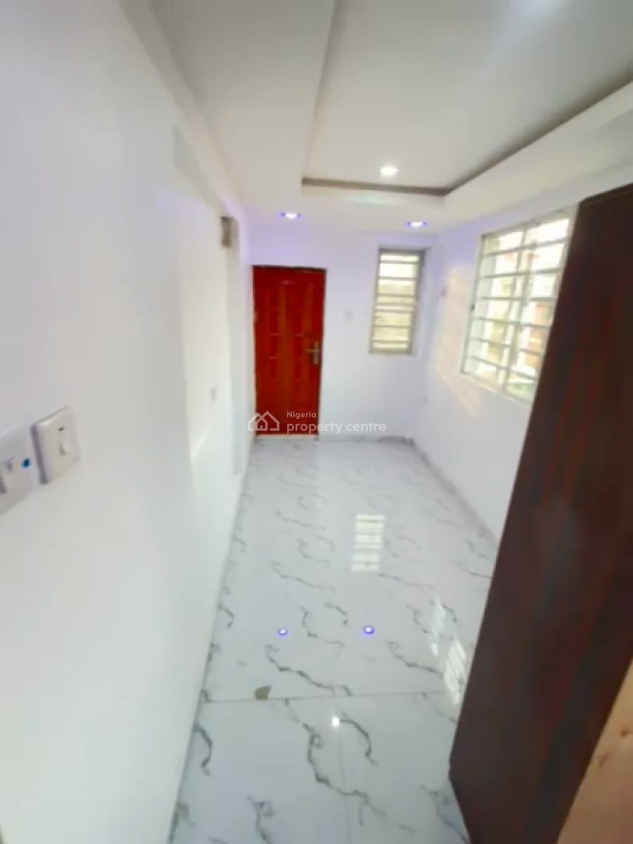 Compact Studio Self-con  (upstairs), Oregun, Oregun, Ikeja, Lagos, Self Contain (single Rooms) for Rent