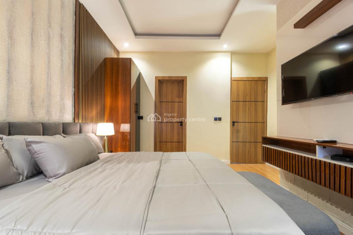 3 Bedroom Luxurious Penthouse Apartment, Off Admiralty, Lekki Phase 1, Lekki, Lagos, Flat / Apartment Short Let