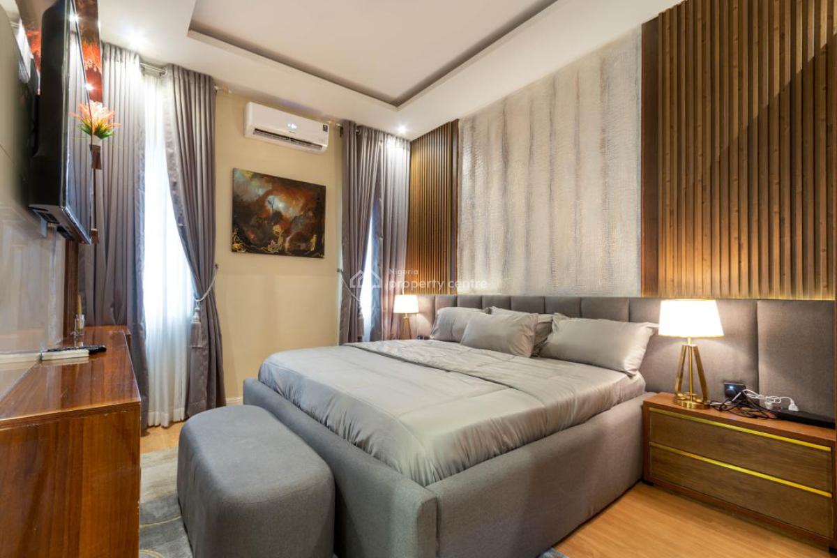 3 Bedroom Luxurious Penthouse Apartment, Off Admiralty, Lekki Phase 1, Lekki, Lagos, Flat / Apartment Short Let