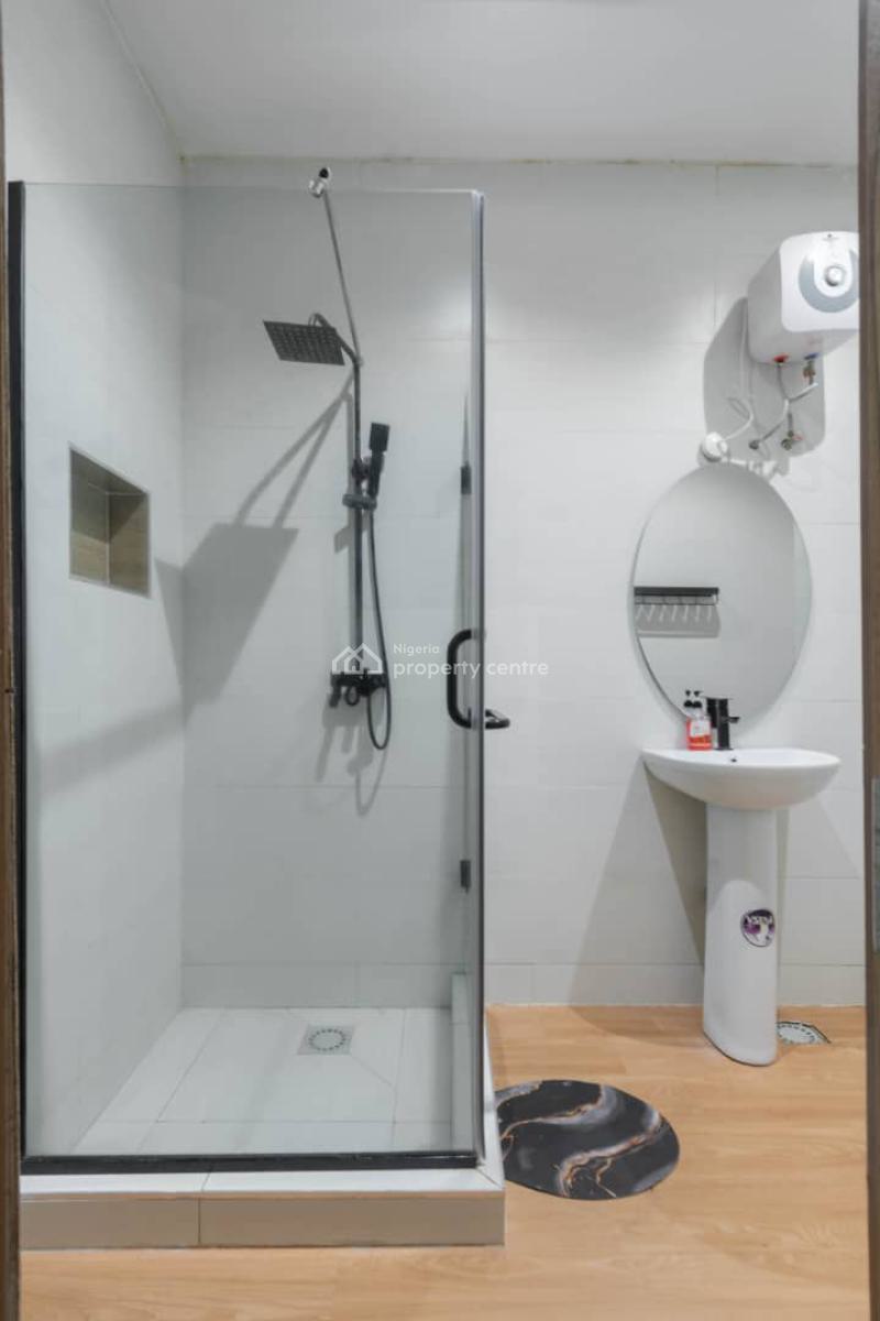 3 Bedroom Luxurious Apartment, Off Admiralty, Lekki Phase 1, Lekki, Lagos, Flat / Apartment Short Let