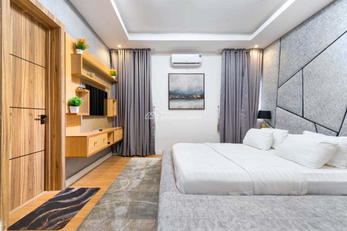 3 Bedroom Luxurious Apartment, Off Admiralty, Lekki Phase 1, Lekki, Lagos, Flat / Apartment Short Let