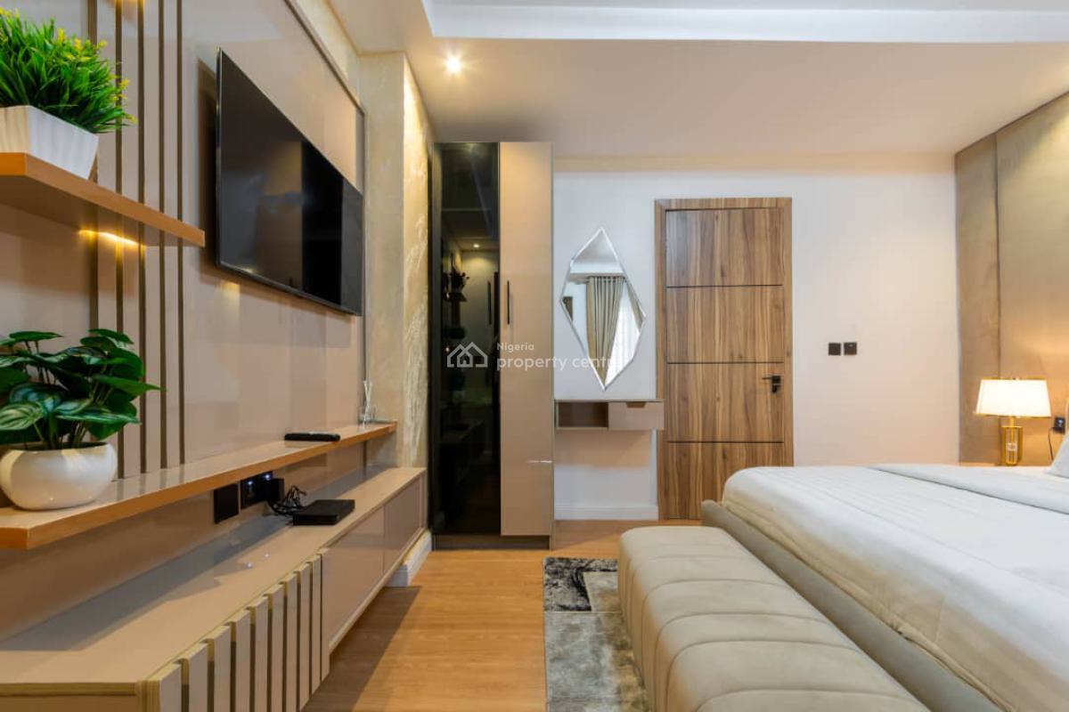 3 Bedroom Luxurious Apartment, Off Admiralty, Lekki Phase 1, Lekki, Lagos, Flat / Apartment Short Let