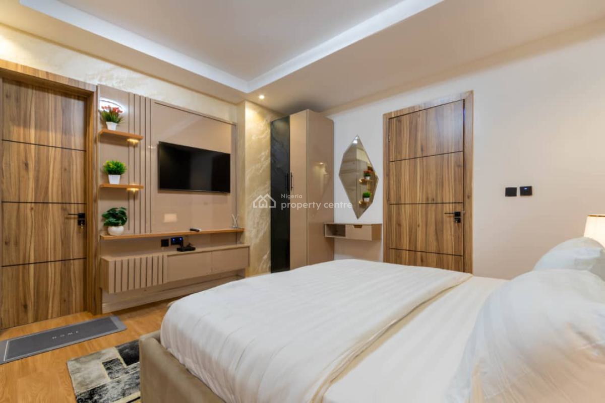 3 Bedroom Luxurious Apartment, Off Admiralty, Lekki Phase 1, Lekki, Lagos, Flat / Apartment Short Let