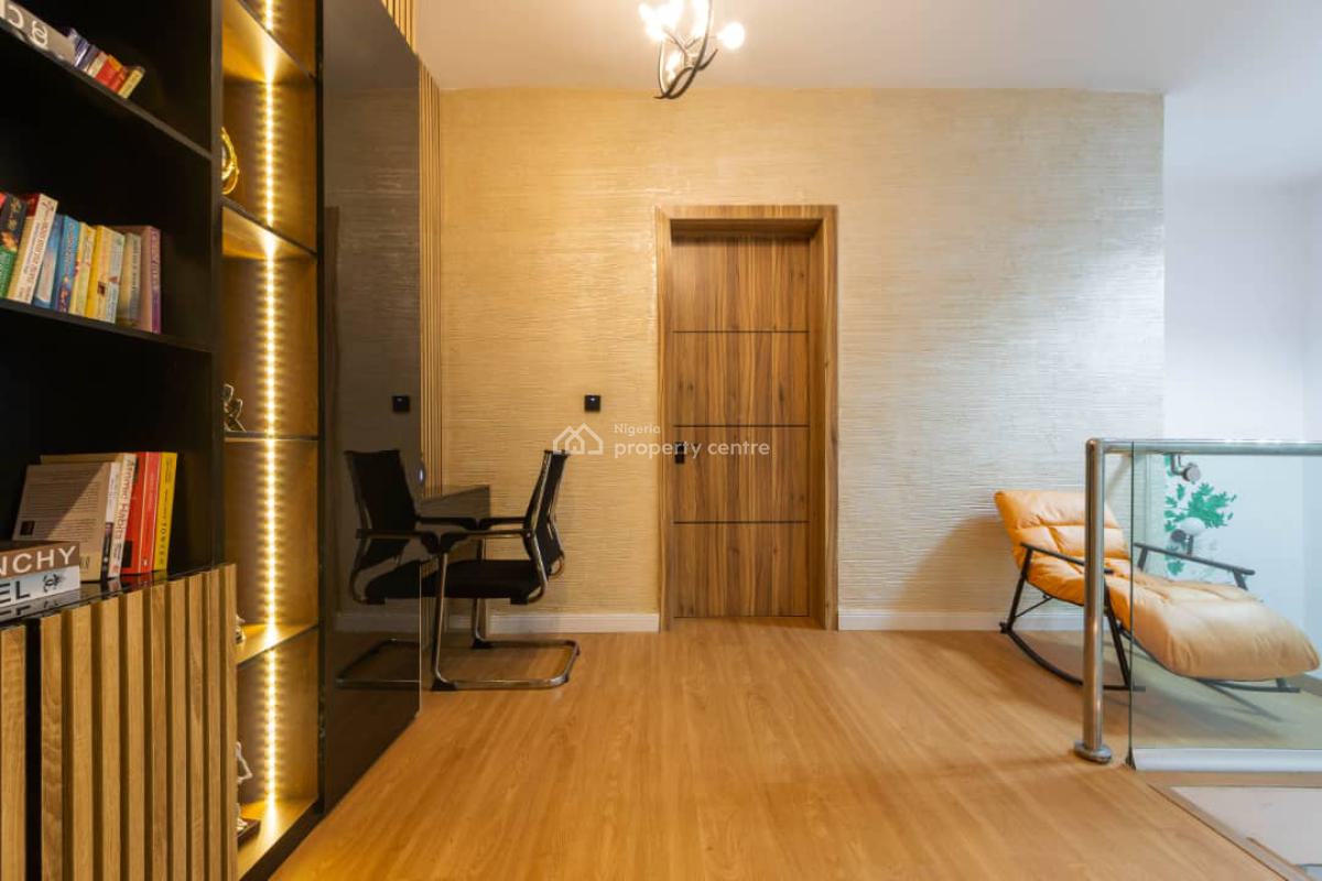 3 Bedroom Luxurious Apartment, Off Admiralty, Lekki Phase 1, Lekki, Lagos, Flat / Apartment Short Let